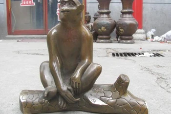  Китайската месинг, мед резбовани Фън Шуй ситно маймуни на клона Скулптура статуя