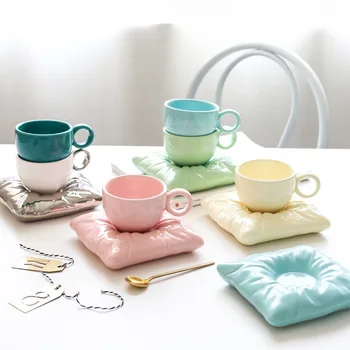  Скандинавска креативна кафеена чаша и чинийка с подарък предавателна кутия, керамична чаша-възглавница и чинийка за офис следобеден чай,